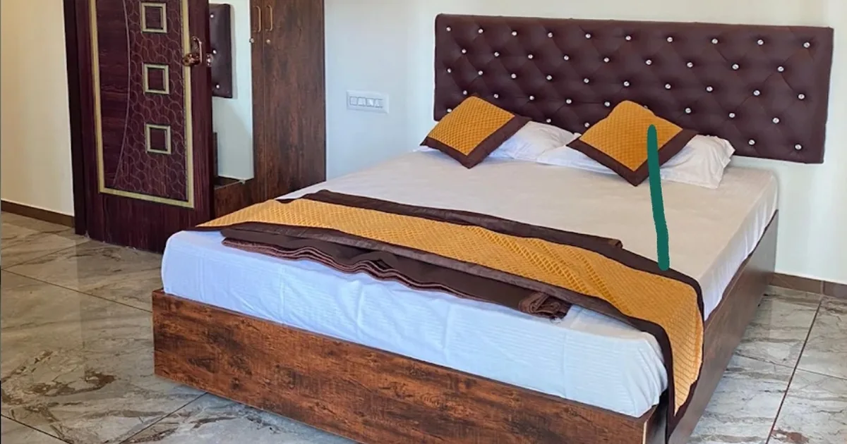 Meadows Hotel & Service Apartment